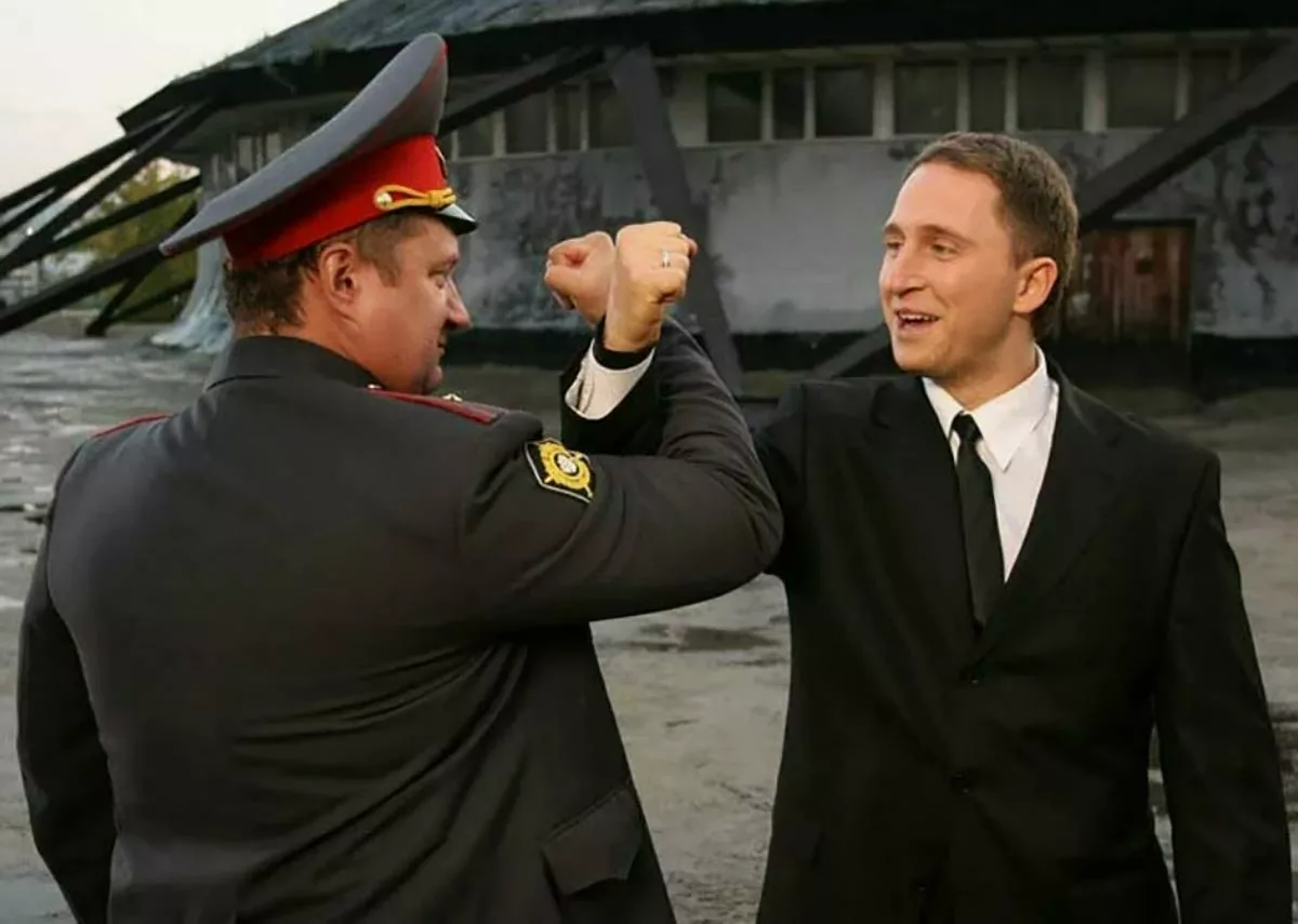 Оскар Кучера в сериале Короли игры