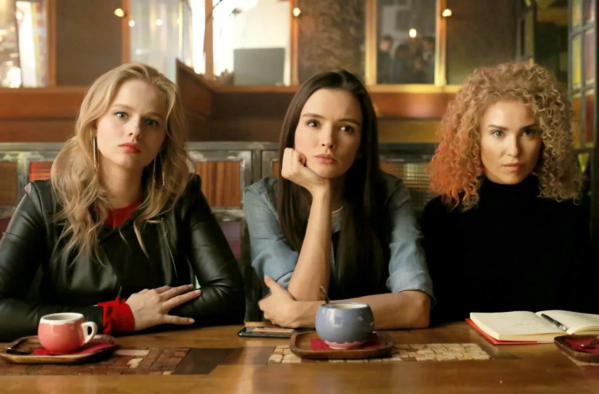 Паулина Андреева в фильме Любовницы Паулина Андреева в фильме Любовницы