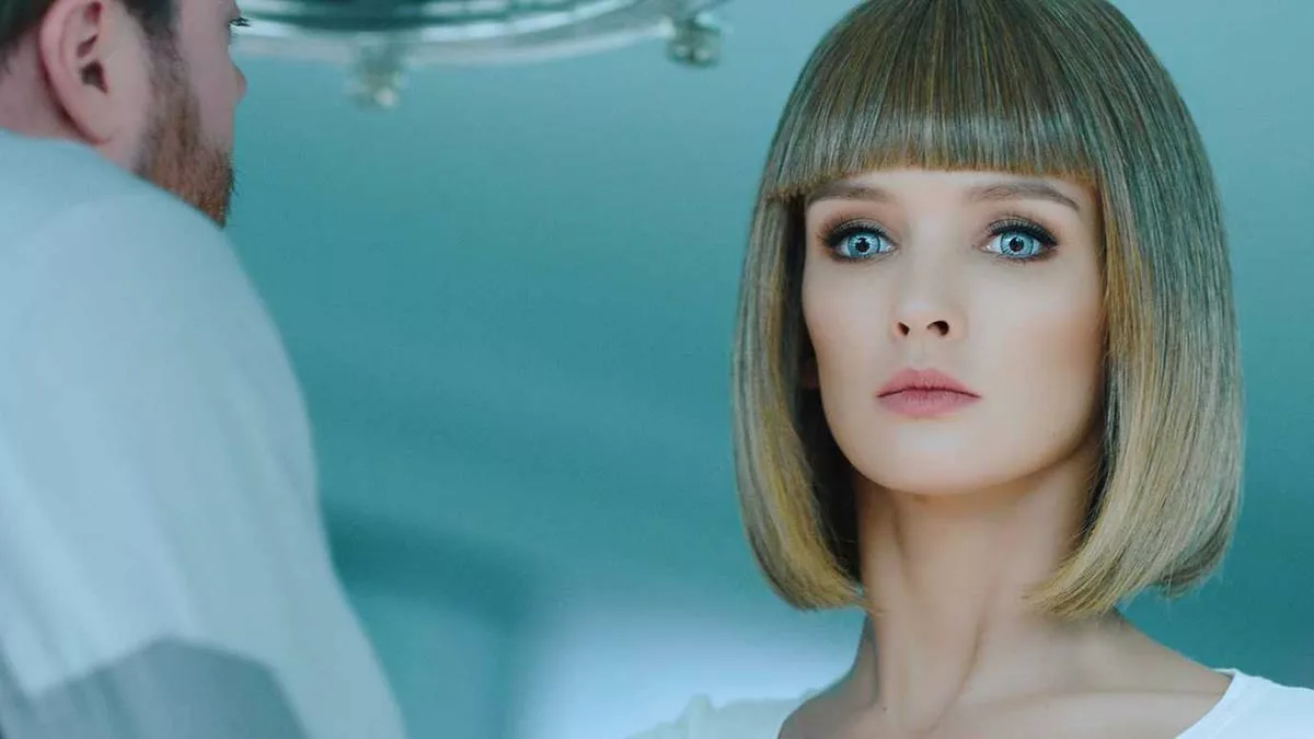 Паулина Андреева в фильме Лучше, чем люди Паулина Андреева в фильме Лучше, чем люди