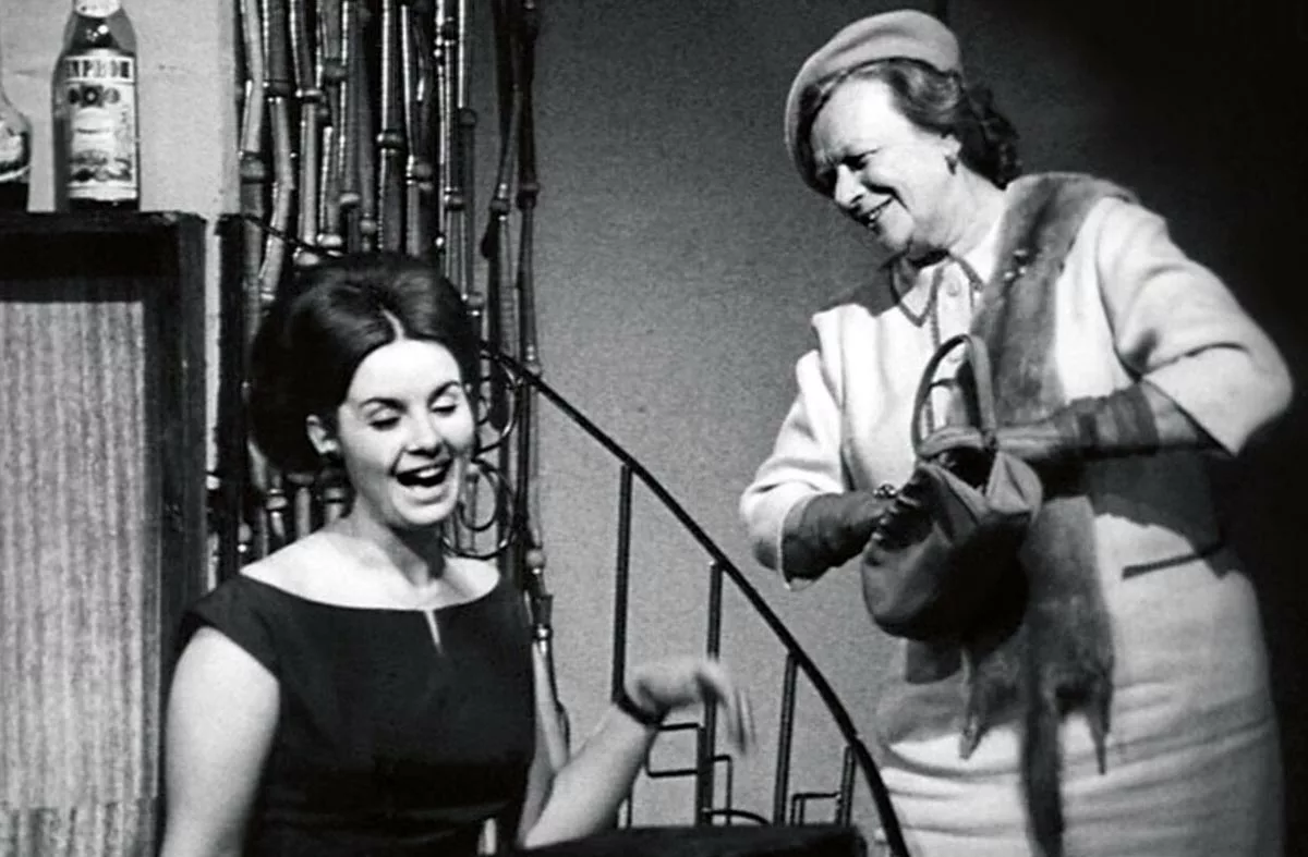 Татьяна Пельтцер в сериале Кабачок 13 стульев Татьяна Пельтцер в сериале Кабачок 13 стульев