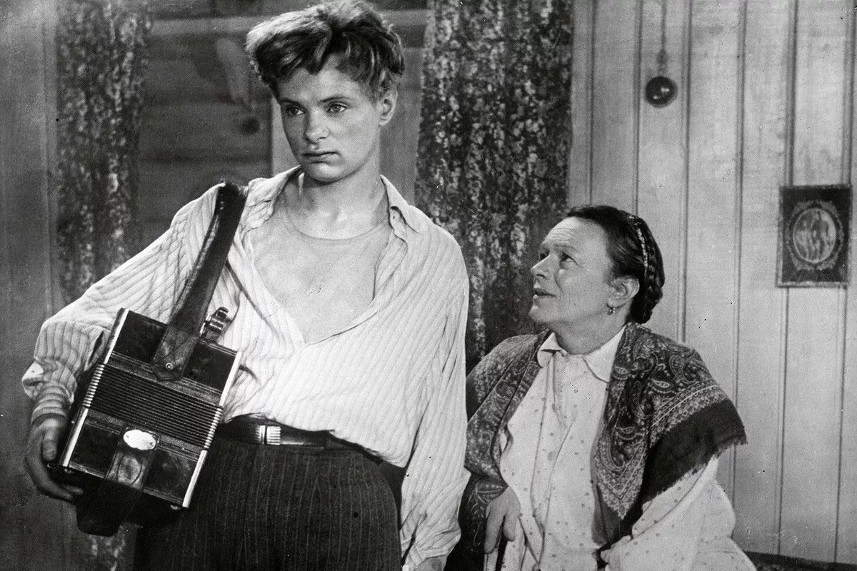 Татьяна Пельтцер в фильме Солдат Иван Бровкин Татьяна Пельтцер в фильме Солдат Иван Бровкин