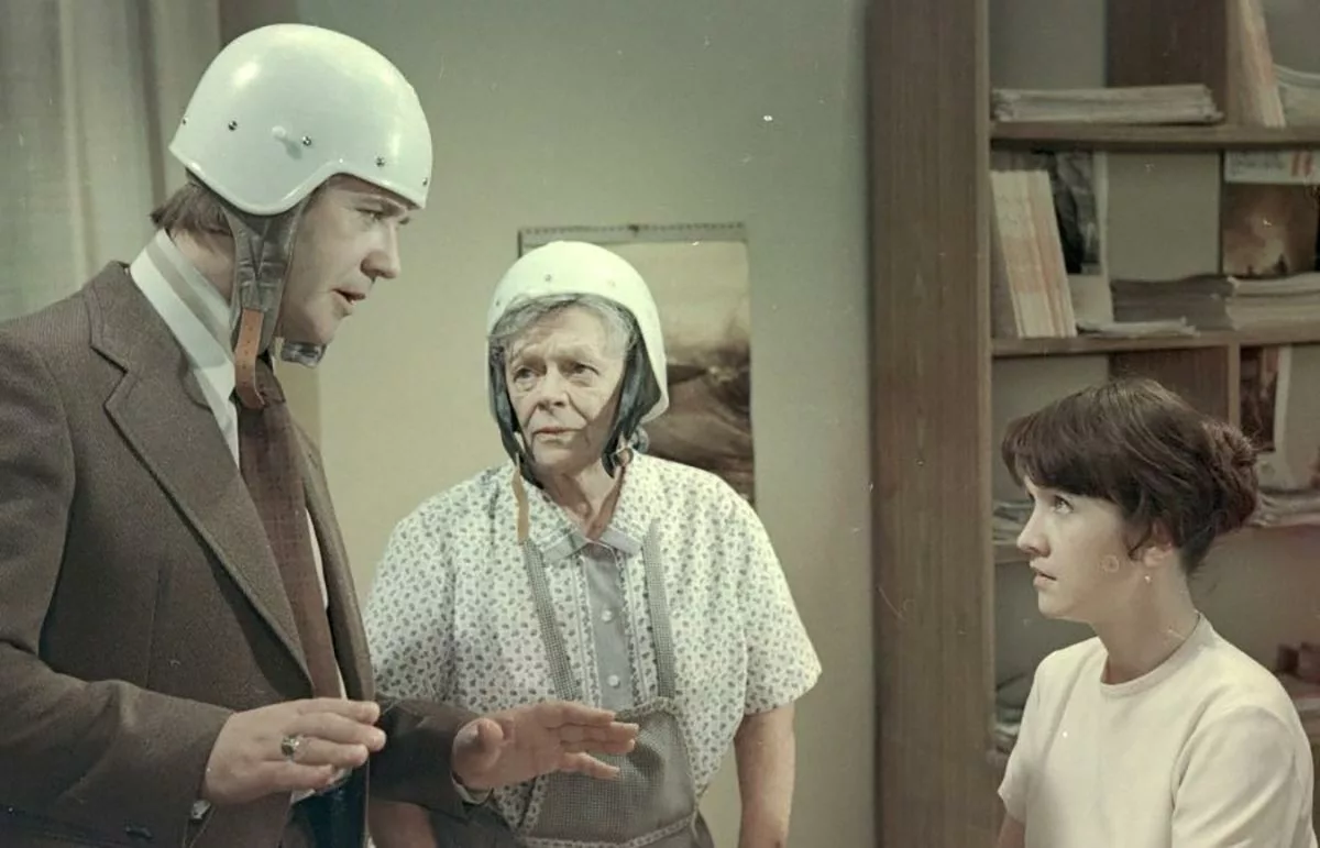 Татьяна Пельтцер в фильме Ты - мне, я - тебе Татьяна Пельтцер в фильме Ты - мне, я - тебе