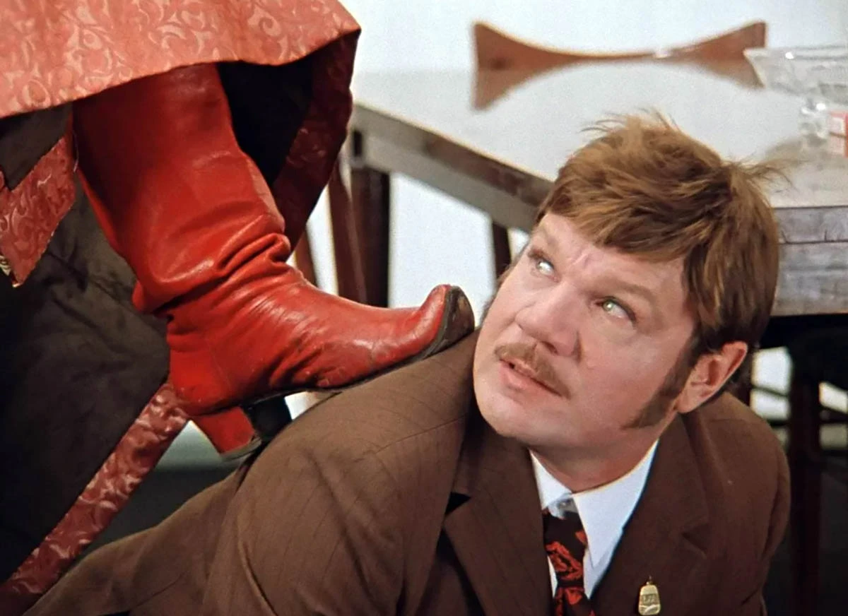 Михаил Пуговкин в фильме Иван Васильевич меняет профессию