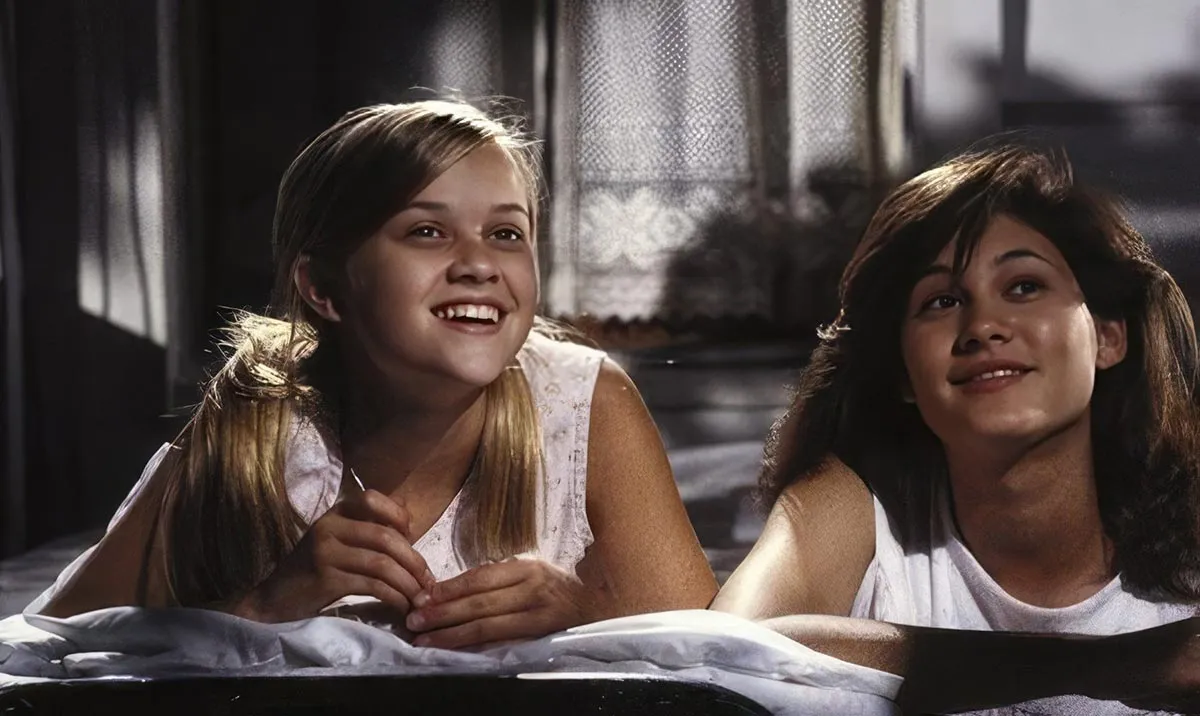 Риз Уизерспун в фильме Человек с Луны