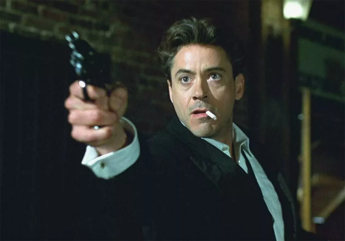 Роберт Дауни младший в фильме Поющий детектив