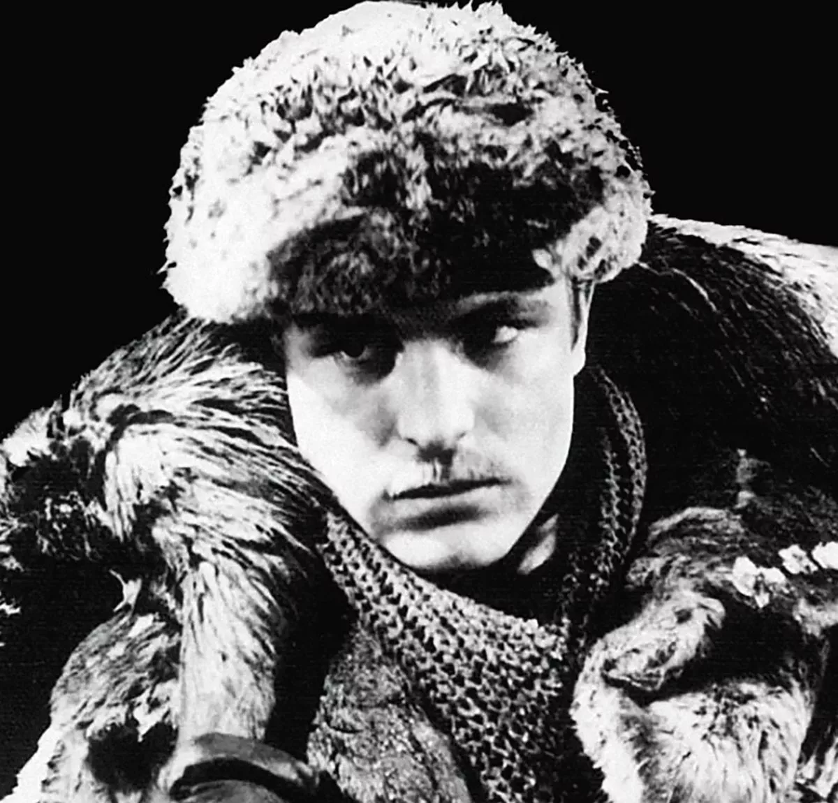 Родион Нахапетов в фильме Пароль не нужен Родион Нахапетов в фильме Пароль не нужен