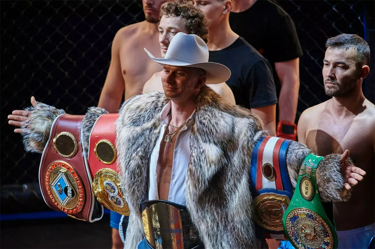 Роман Курцын в сериале Ле.Ген.Да Роман Курцын в сериале Ле.Ген.Да