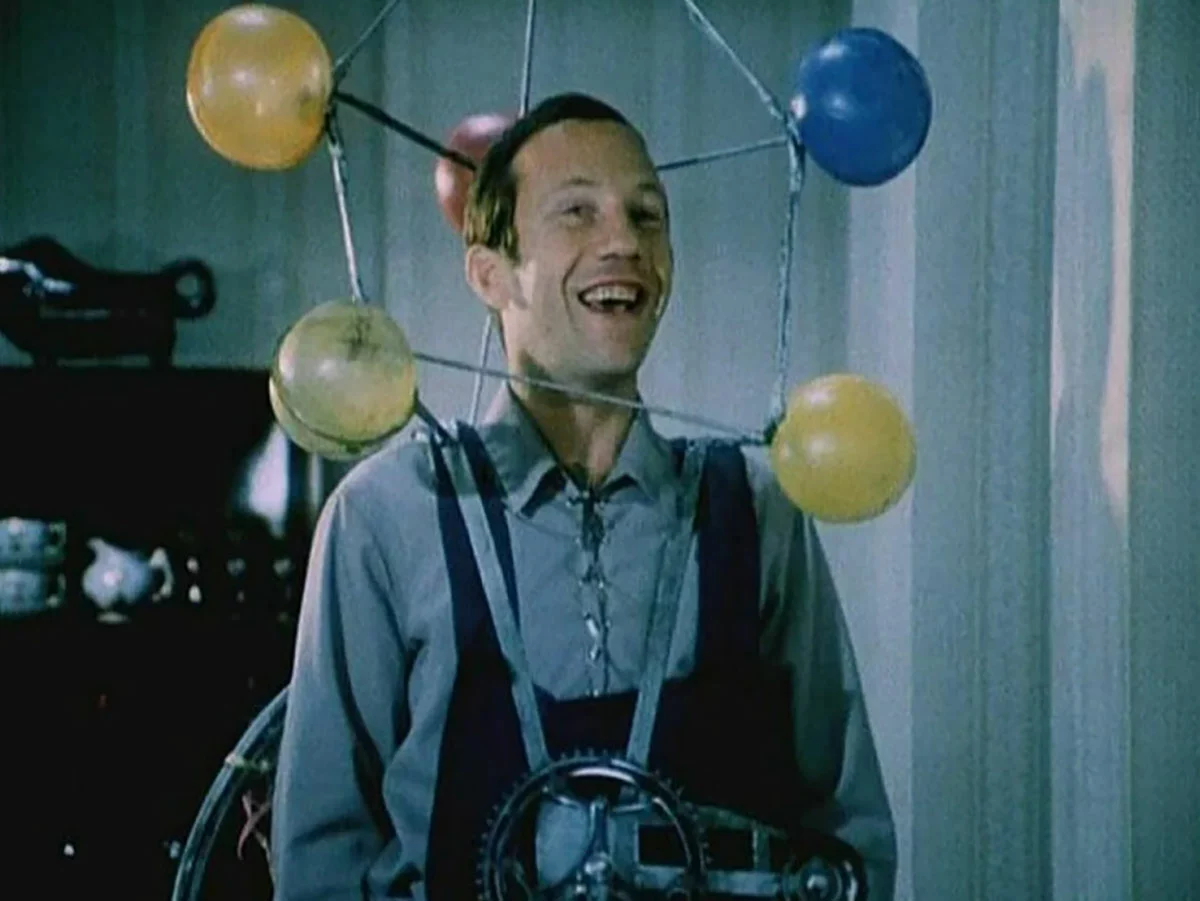 Савелий Крамаров в фильме Эта весёлая планета Савелий Крамаров в фильме Эта весёлая планета