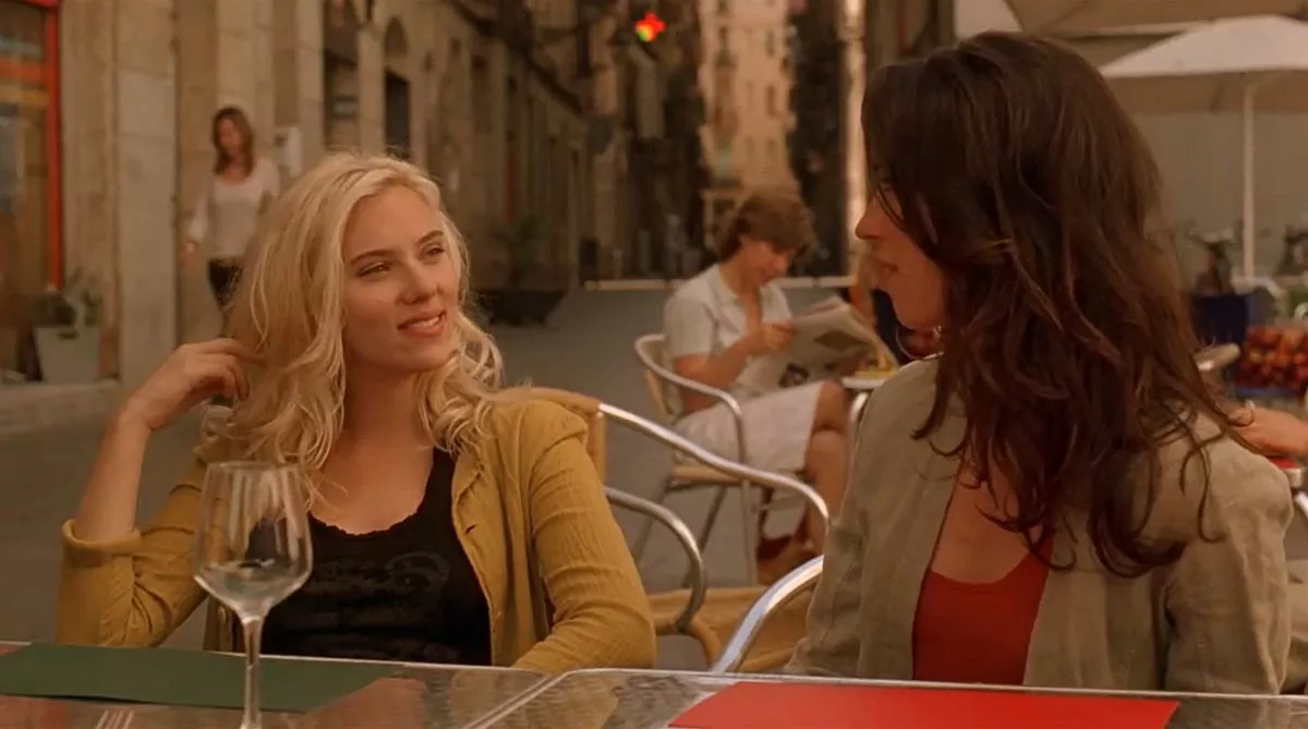 Скарлетт Йоханссон в фильме Вики Кристина Барселона Скарлетт Йоханссон в фильме Вики Кристина Барселона