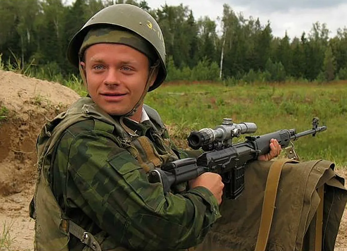 Сергей Друзьяк в сериале Кремлёвские курсанты Сергей Друзьяк в сериале Кремлёвские курсанты