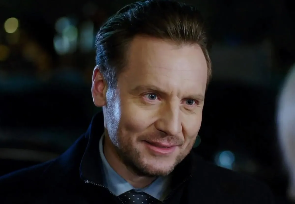 Сергей Масленников в сериале Серая мышь Сергей Масленников в сериале Серая мышь