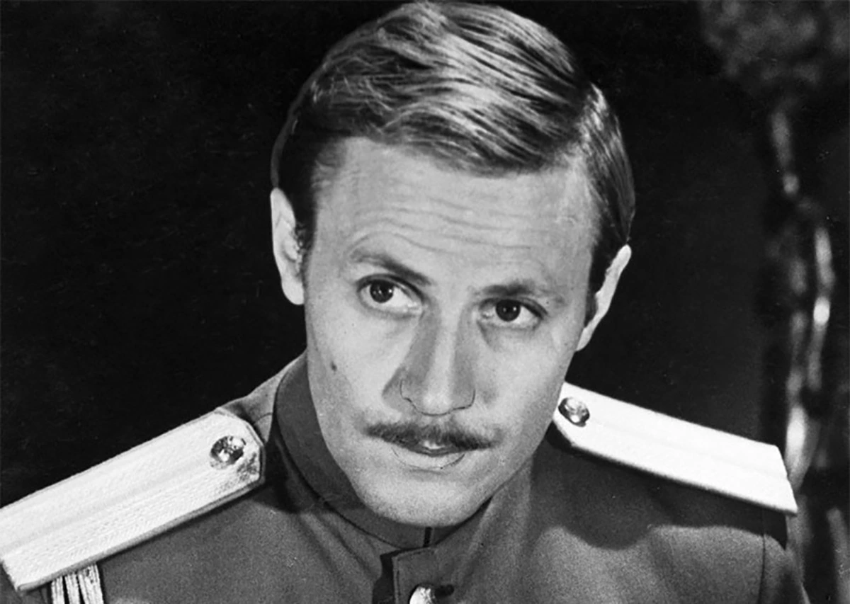 Юрий Соломин в фильме Адъютант его превосходительства