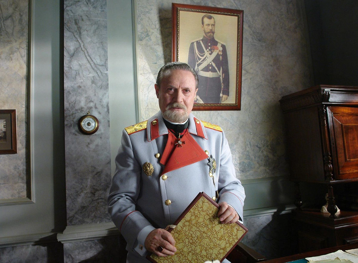 Юрий Соломин в фильме Кромовъ