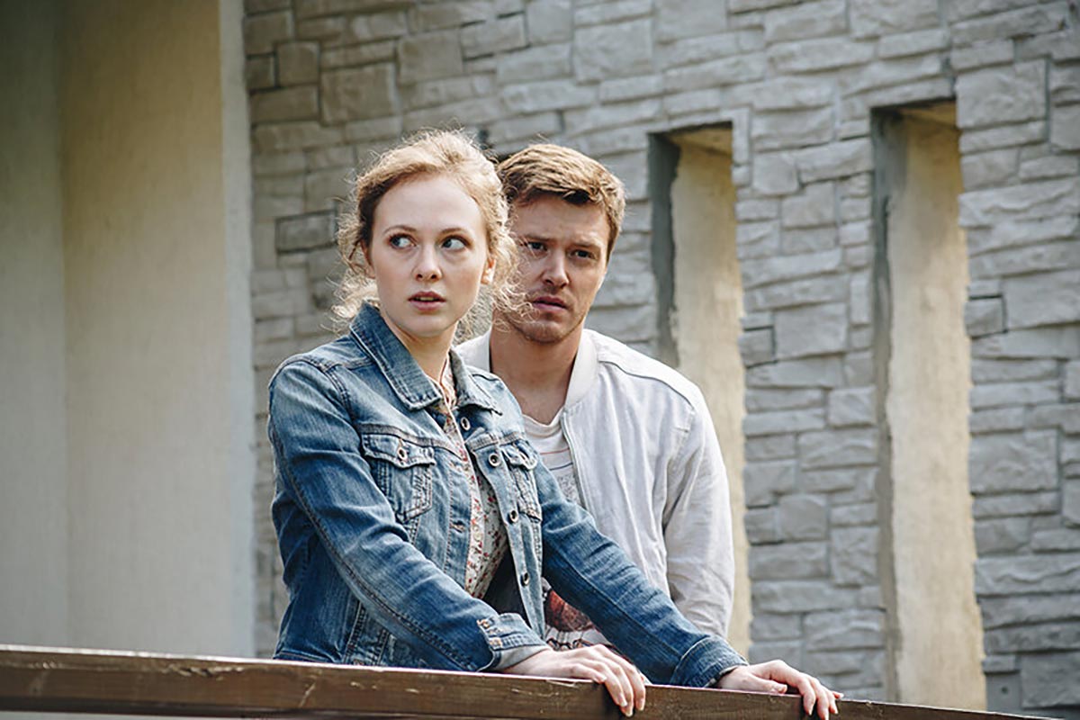 Соня Присс в сериале Танцы на песке Соня Присс в сериале Танцы на песке