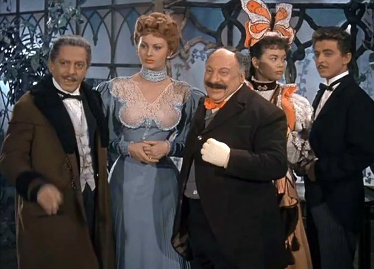 Софи Лорен в фильме Бедность и благородство Софи Лорен в фильме Бедность и благородство