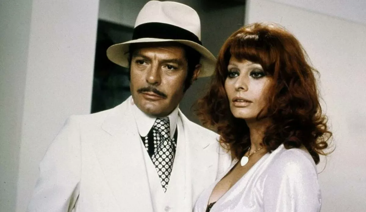 Софи Лорен в фильме Куколка гангстера Софи Лорен в фильме Куколка гангстера