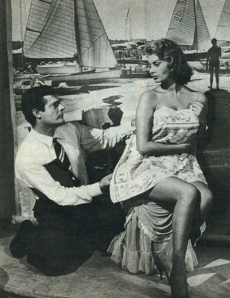 Софи Лорен в фильме Счастье быть женщиной Софи Лорен в фильме Счастье быть женщиной