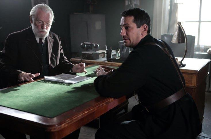 Станислав Любшин в сериале Черта