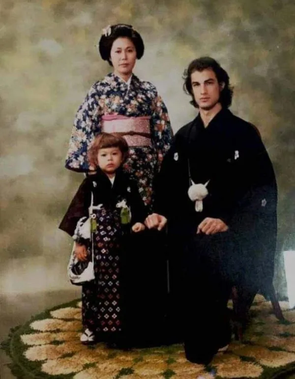 Стивен Сигал и Мияко Фудзитани 2