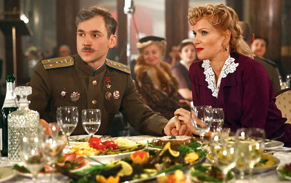 Олеся Судзиловская в сериале Истребители. Последний бой Олеся Судзиловская в сериале Истребители. Последний бой