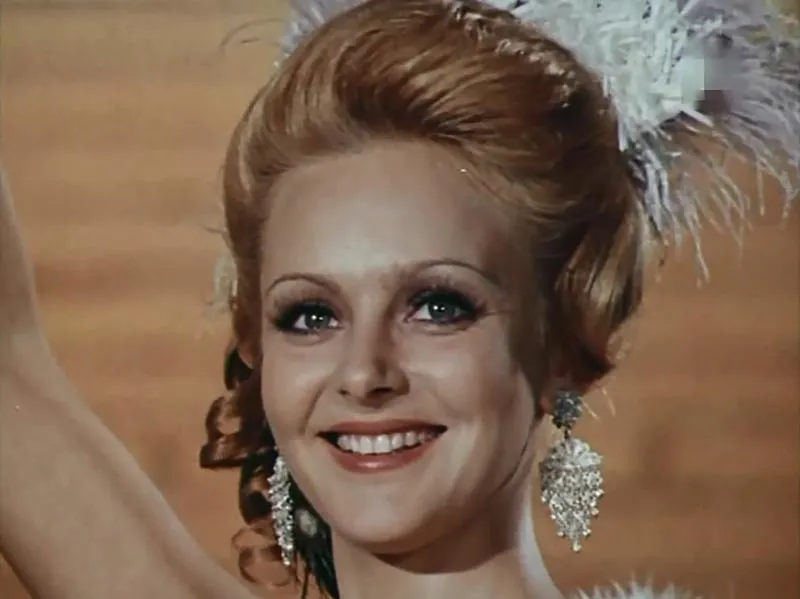 Светлана Орлова в фильме Летние гастроли