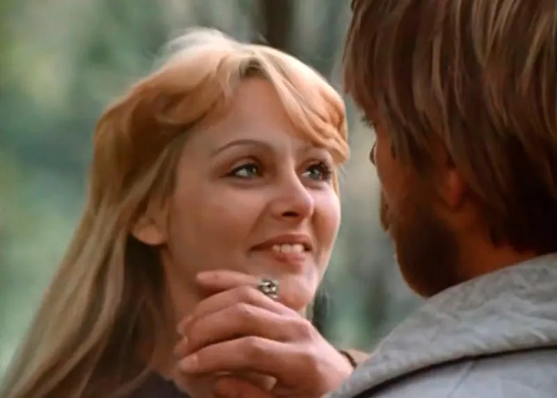 Светлана Орлова в фильме Возьми меня с собой