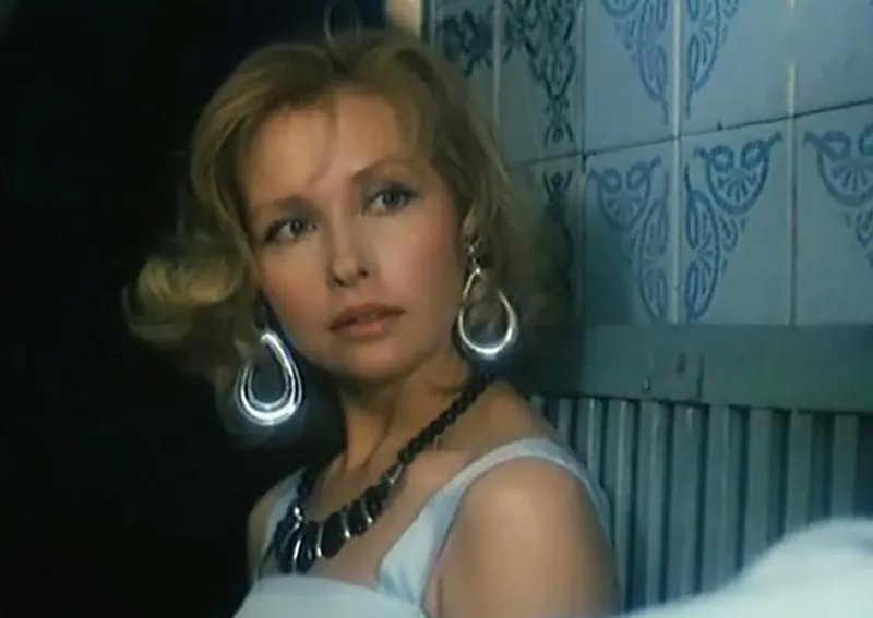 Светлана Рябова в фильме Мой муж - инопланетянин