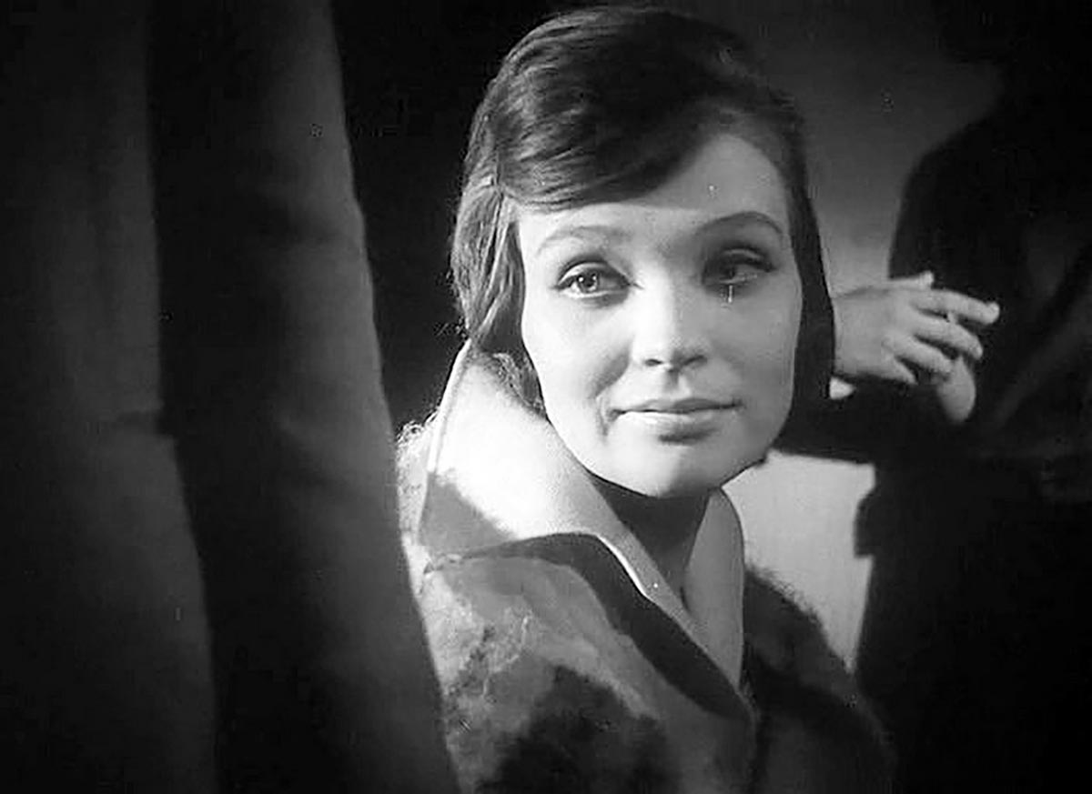 Светлана Светличная в фильме Мне двадцать лет Светлана Светличная в фильме Мне двадцать лет