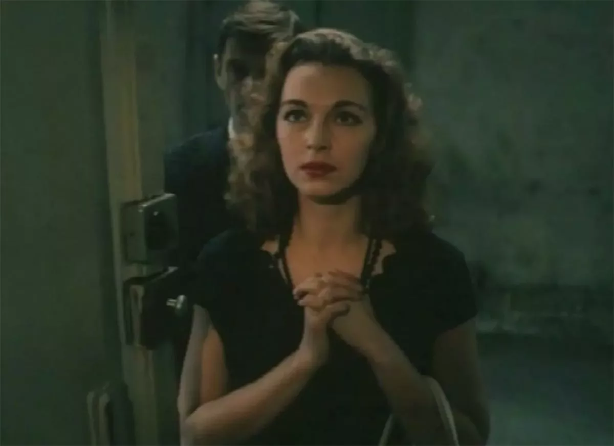 Татьяна Лютаева в фильме Над тёмной водой