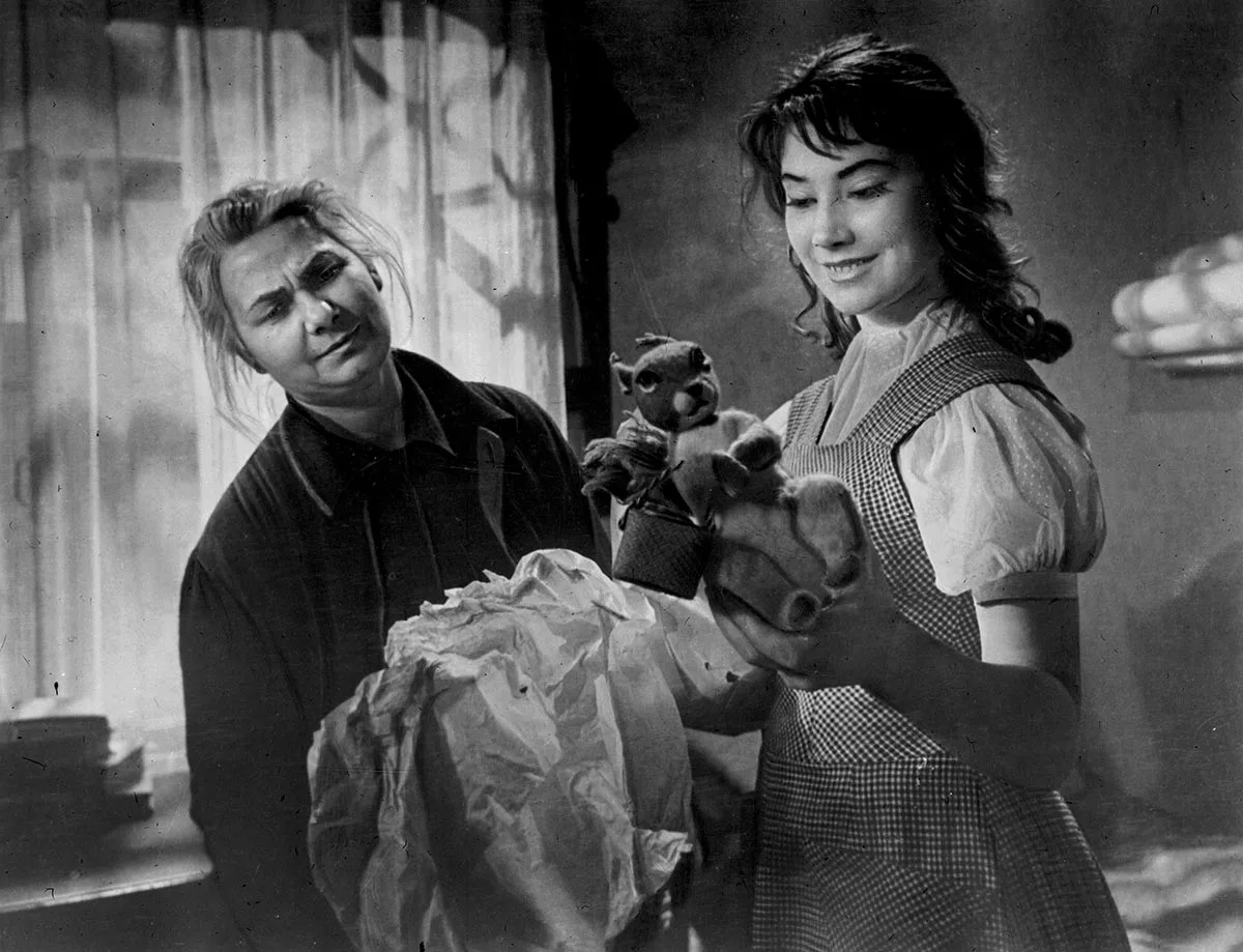 Татьяна Самойлова в фильме Летят журавли Татьяна Самойлова в фильме Летят журавли