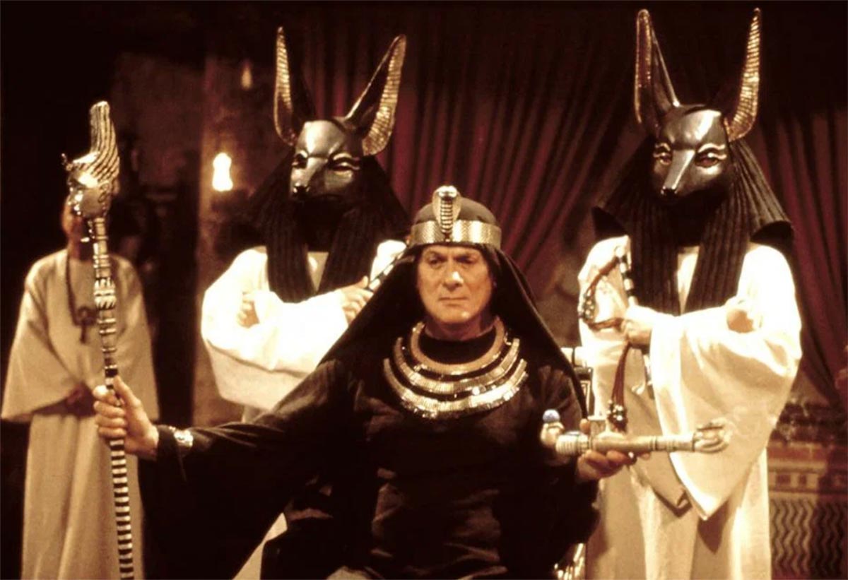 Тони Кёртис в фильме Мумия жива Тони Кёртис в фильме Мумия жива