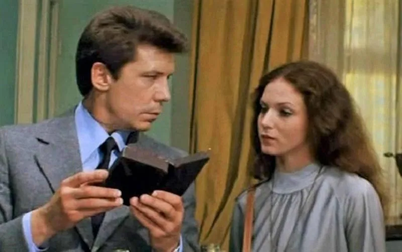 Валерий Рыжаков в фильме Ларец Марии Медичи