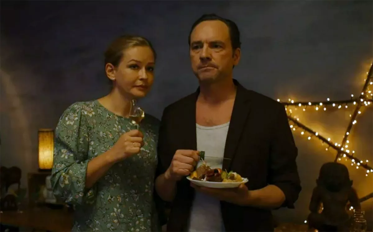 Виктор Васильев в сериале Киберпапа