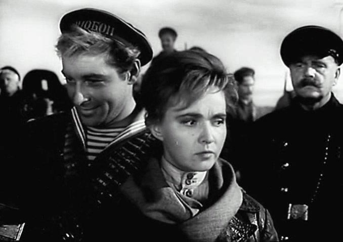 Вячеслав Тихонов в фильме Оптимистическая трагедия Вячеслав Тихонов в фильме Оптимистическая трагедия