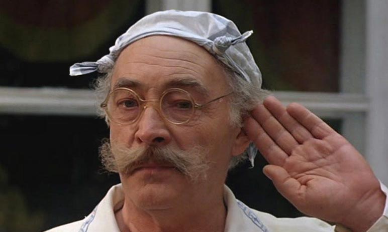 Вячеслав Тихонов в фильме Утомлённые солнцем Вячеслав Тихонов в фильме Утомлённые солнцем