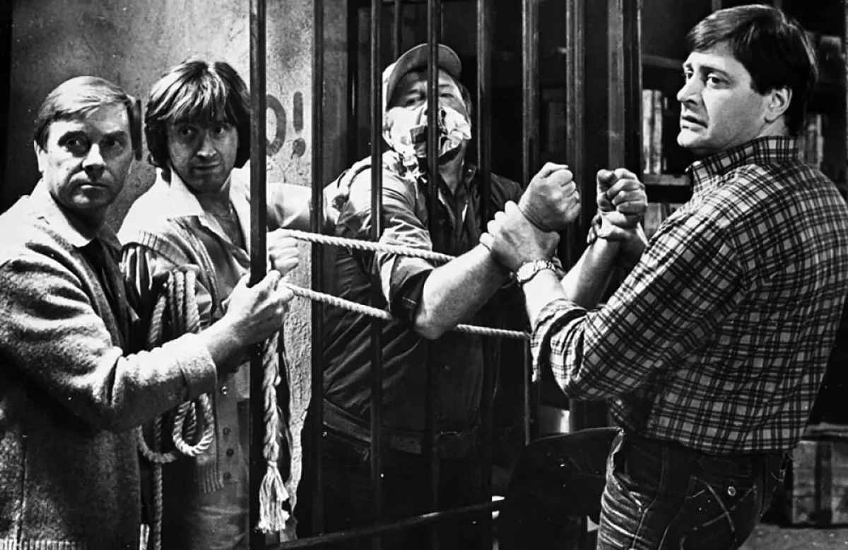 Валентин Смирнитский в фильме Медный ангел Валентин Смирнитский в фильме Медный ангел