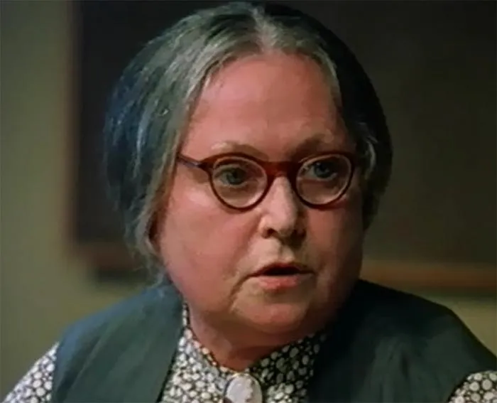 Валентина Ивашева в фильме Единица «с обманом» Валентина Ивашева в фильме Единица «с обманом»