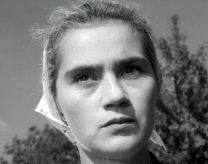 Валентина Пугачева в фильме Свет в окне Валентина Пугачева в фильме Свет в окне