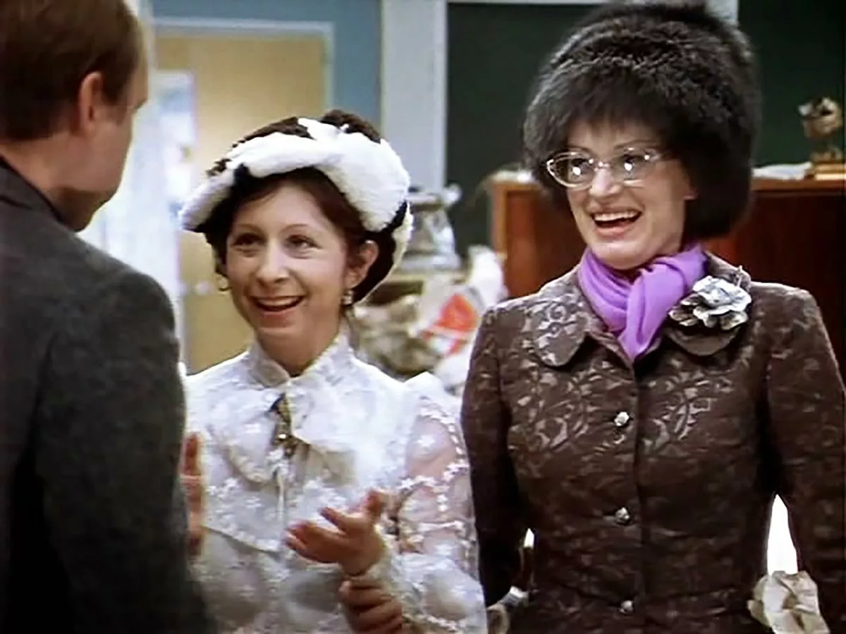 Валентина Талызина в фильме Ирония судьбы, или С лёгким паром! Валентина Талызина в фильме Ирония судьбы, или С лёгким паром!