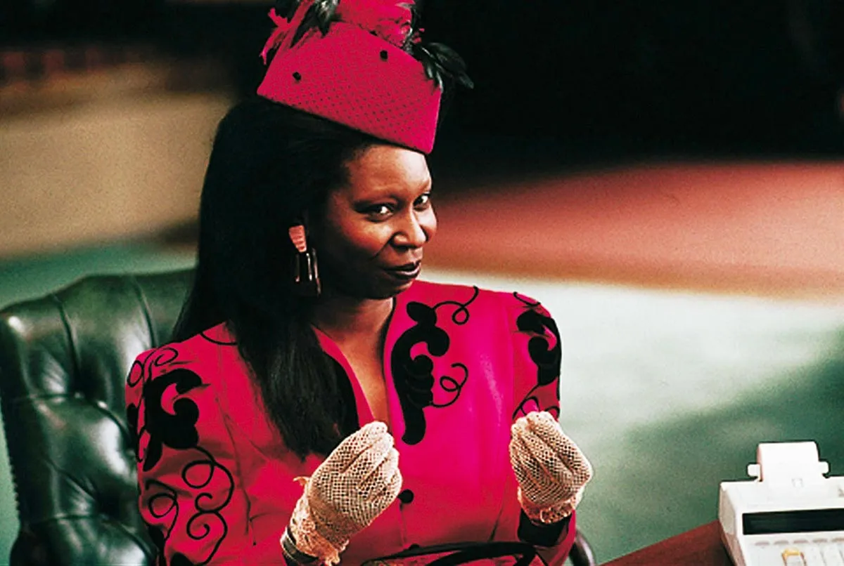 Вупи Голдберг в фильме Привидение