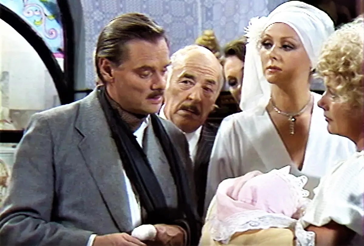 Владимир Андреев в фильме Ложь на длинных ногах