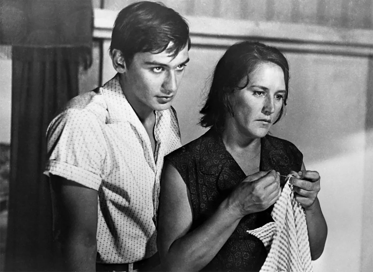 Владимир Тихонов в фильме Русское поле