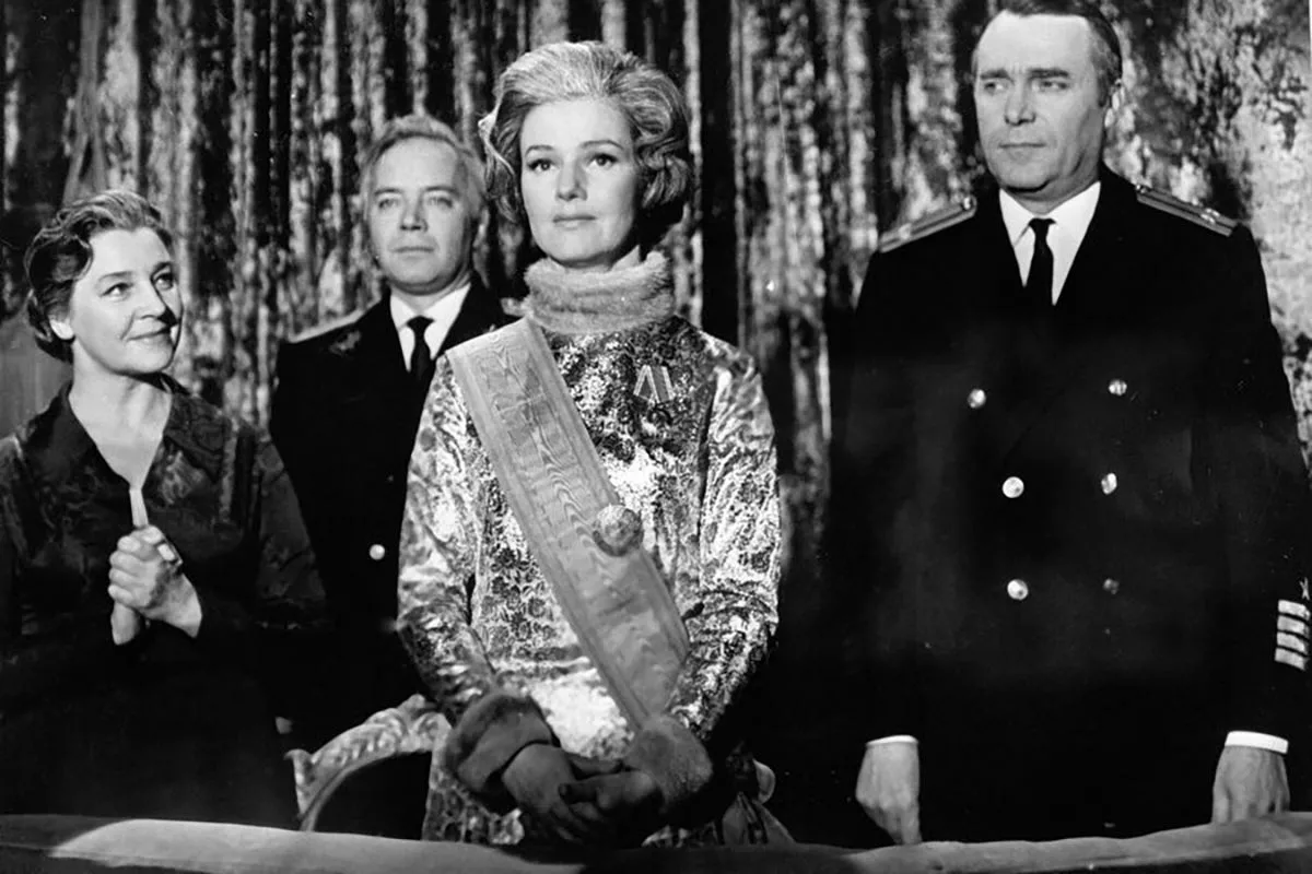 Юлия Борисова в фильме Посол Советского Союза