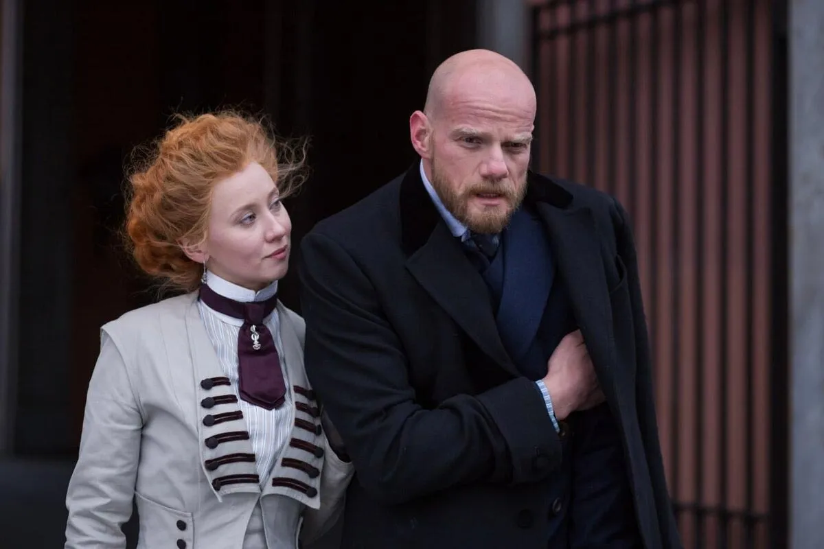 Юрий Колокольников в сериале Воскресенский Юрий Колокольников в сериале Воскресенский