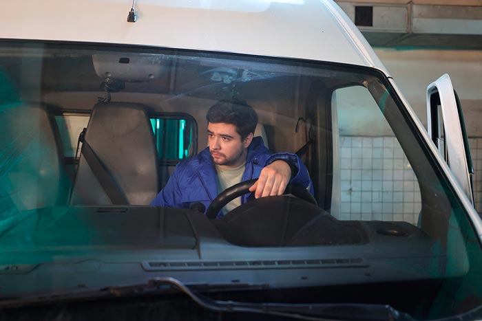 кадр Ангел на белой карете 4