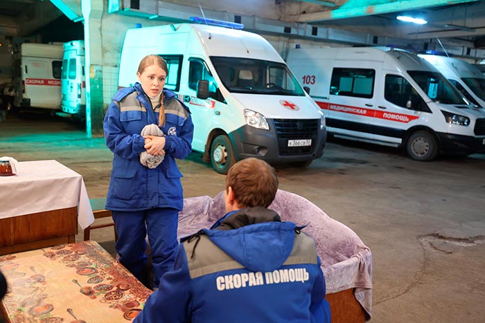 кадр Ангел на белой карете 9