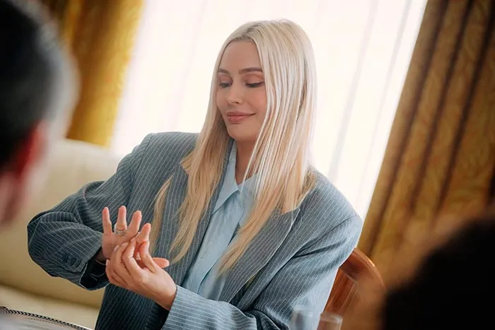 Кадр из сериала Бедные смеются, богатые плачут 2 сезон кадр Бедные смеются, богатые плачут 2 сезон 7