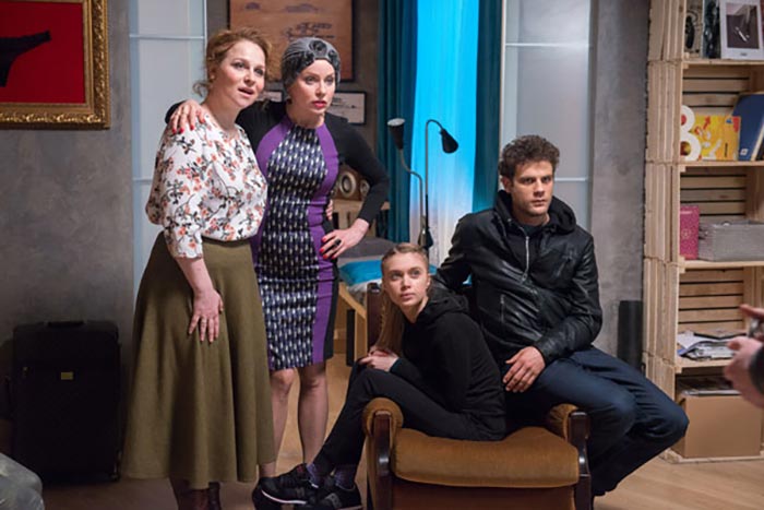 Кадр из сериала Беглые родственники кадр Беглые родственники 8