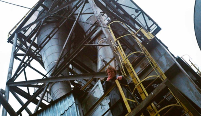 Кадр из сериала Брюс кадр Брюс 6