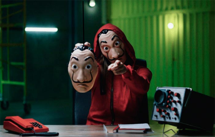 Сериал «Бумажный дом» (2017-2021) - сюжет, актеры и роли, кадры из сериала